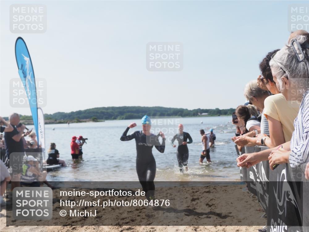22.06.2025 - Viking Triathlon MichiJ http://msf.ph/oto/8064876 22.06.2025 10:29:34 Schwimmen 6, 243, 612 meine-sportfotos.de