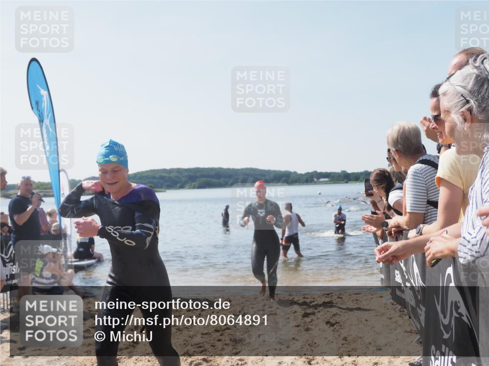 22.06.2025 - Viking Triathlon MichiJ http://msf.ph/oto/8064891 22.06.2025 10:29:36 Schwimmen 6, 612 meine-sportfotos.de