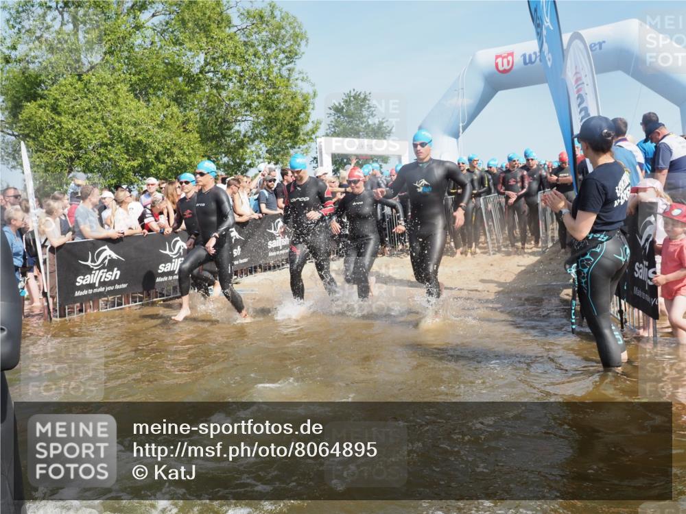 22.06.2025 - Viking Triathlon KatJ http://msf.ph/oto/8064895 22.06.2025 10:05:03 Schwimmen 197, 232, 254, 295, 362, 386, 394, 407, 416, 423, 500, 509, 527, 605, 620 meine-sportfotos.de