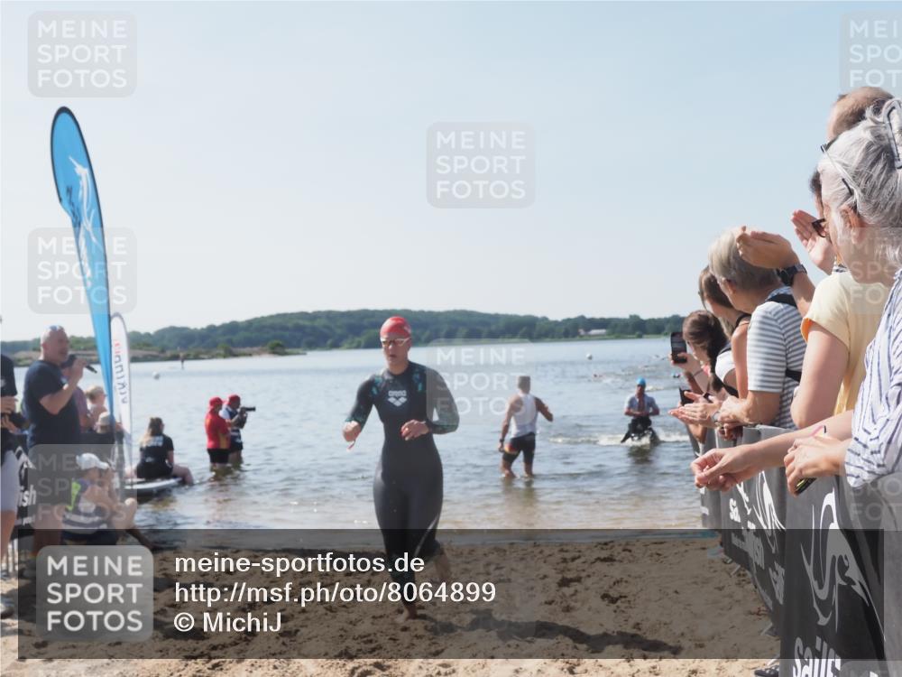 22.06.2025 - Viking Triathlon MichiJ http://msf.ph/oto/8064899 22.06.2025 10:29:37 Schwimmen 6, 612 meine-sportfotos.de