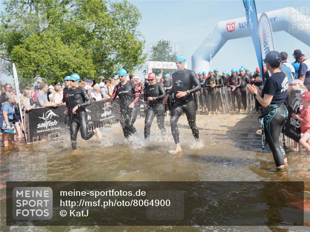 22.06.2025 - Viking Triathlon KatJ http://msf.ph/oto/8064900 22.06.2025 10:05:03 Schwimmen 197, 232, 254, 295, 362, 386, 394, 407, 416, 423, 500, 509, 527, 605, 620 meine-sportfotos.de