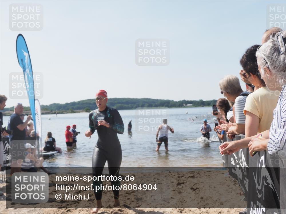 22.06.2025 - Viking Triathlon MichiJ http://msf.ph/oto/8064904 22.06.2025 10:29:37 Schwimmen 6, 612 meine-sportfotos.de