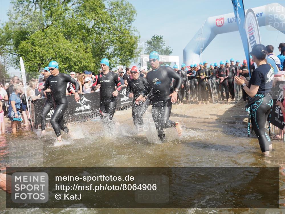 22.06.2025 - Viking Triathlon KatJ http://msf.ph/oto/8064906 22.06.2025 10:05:04 Schwimmen 197, 232, 254, 362, 386, 388, 394, 395, 407, 416, 423, 500, 527, 605, 620 meine-sportfotos.de