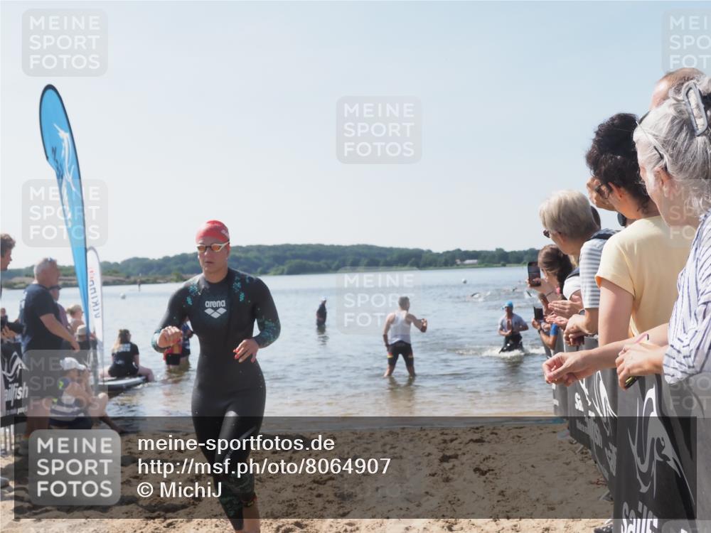 22.06.2025 - Viking Triathlon MichiJ http://msf.ph/oto/8064907 22.06.2025 10:29:38 Schwimmen 6, 612 meine-sportfotos.de