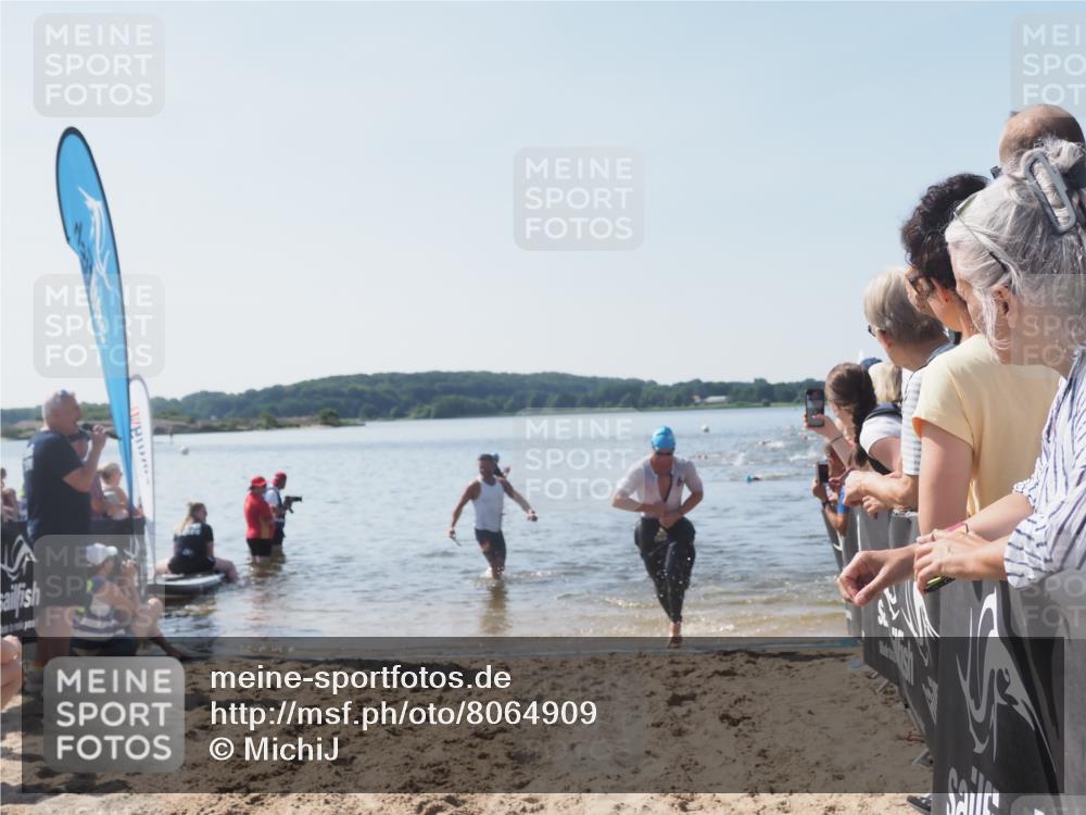 22.06.2025 - Viking Triathlon MichiJ http://msf.ph/oto/8064909 22.06.2025 10:29:42 Schwimmen 6 meine-sportfotos.de
