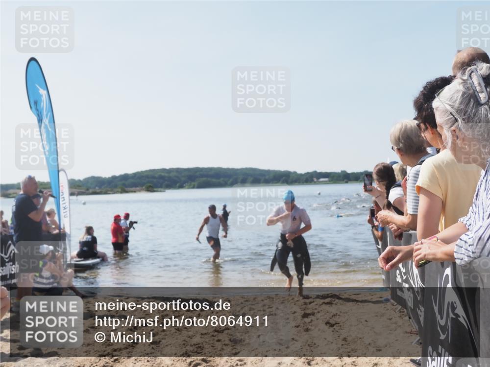 22.06.2025 - Viking Triathlon MichiJ http://msf.ph/oto/8064911 22.06.2025 10:29:42 Schwimmen 6 meine-sportfotos.de