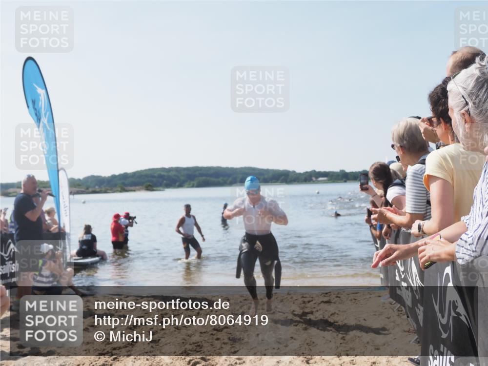 22.06.2025 - Viking Triathlon MichiJ http://msf.ph/oto/8064919 22.06.2025 10:29:42 Schwimmen 6 meine-sportfotos.de