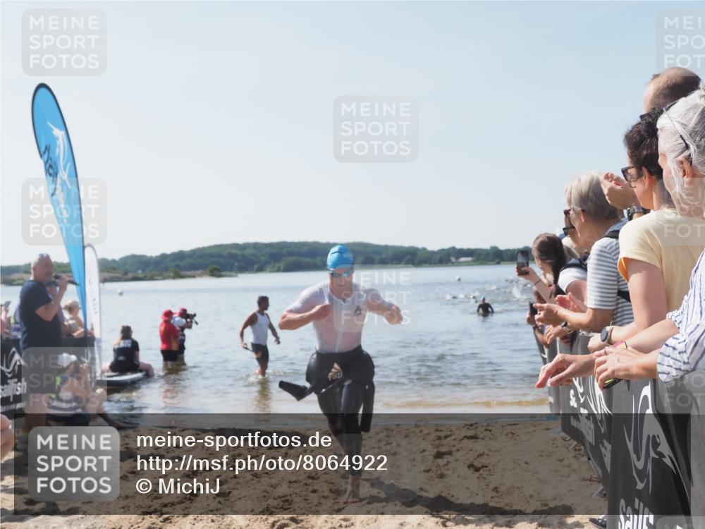 22.06.2025 - Viking Triathlon MichiJ http://msf.ph/oto/8064922 22.06.2025 10:29:43 Schwimmen 6 meine-sportfotos.de