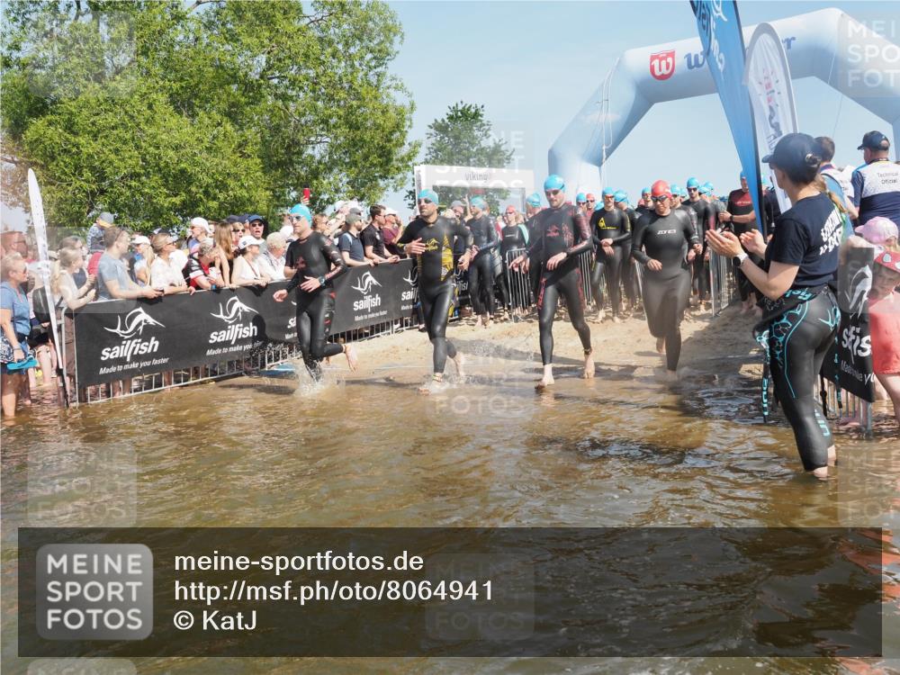22.06.2025 - Viking Triathlon KatJ http://msf.ph/oto/8064941 22.06.2025 10:05:08 Schwimmen 94, 197, 232, 291, 386, 388, 395, 407, 416, 423, 500, 605, 620, 627 meine-sportfotos.de