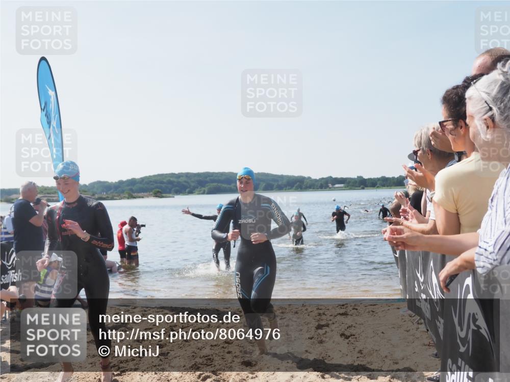22.06.2025 - Viking Triathlon MichiJ http://msf.ph/oto/8064976 22.06.2025 10:30:05 Schwimmen 175, 203, 264, 299, 374, 473, 626 meine-sportfotos.de