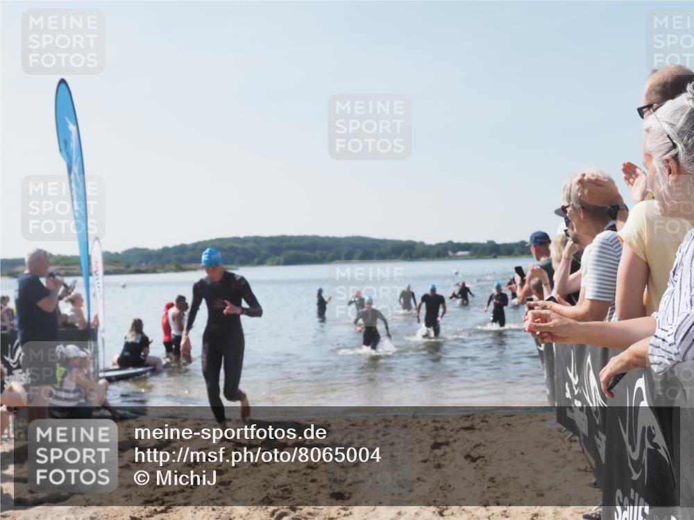 22.06.2025 - Viking Triathlon MichiJ http://msf.ph/oto/8065004 22.06.2025 10:30:08 Schwimmen 132, 175, 203, 264, 374, 381, 491, 626 meine-sportfotos.de