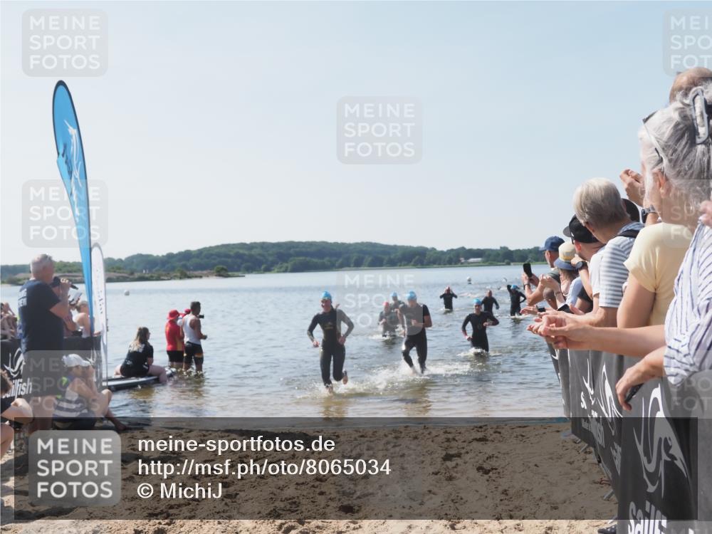 22.06.2025 - Viking Triathlon MichiJ http://msf.ph/oto/8065034 22.06.2025 10:30:12 Schwimmen 132, 175, 203, 374, 381, 491, 626, 643 meine-sportfotos.de