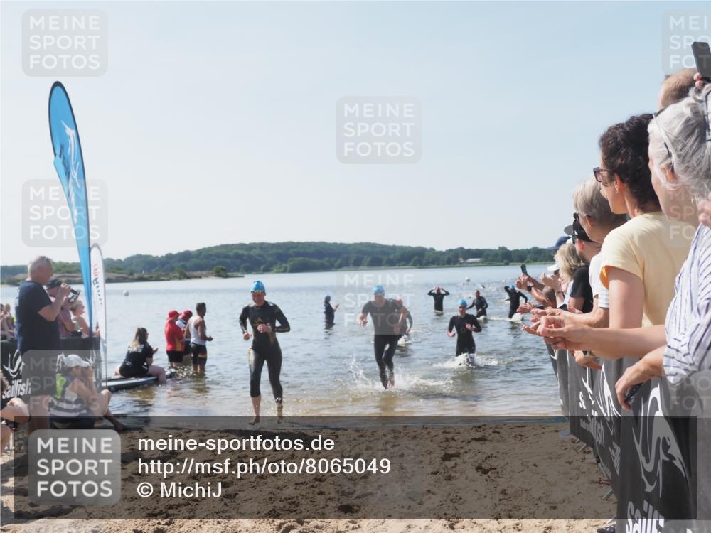 22.06.2025 - Viking Triathlon MichiJ http://msf.ph/oto/8065049 22.06.2025 10:30:13 Schwimmen 132, 175, 203, 374, 381, 491, 626, 643 meine-sportfotos.de