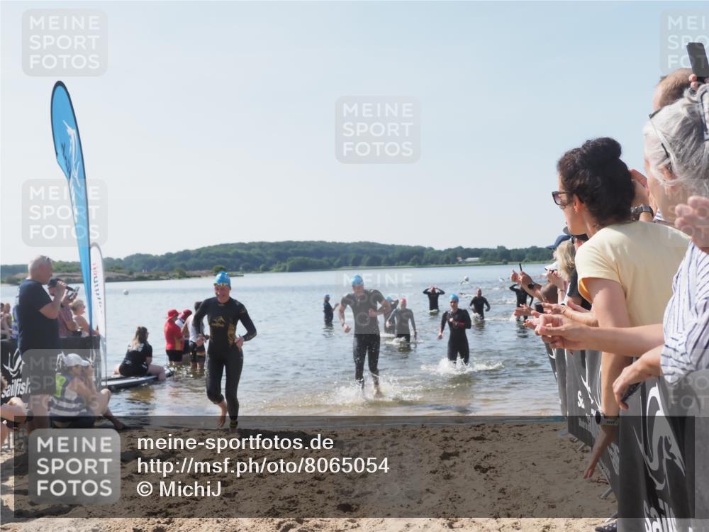 22.06.2025 - Viking Triathlon MichiJ http://msf.ph/oto/8065054 22.06.2025 10:30:14 Schwimmen 132, 175, 203, 374, 381, 491, 626, 643 meine-sportfotos.de