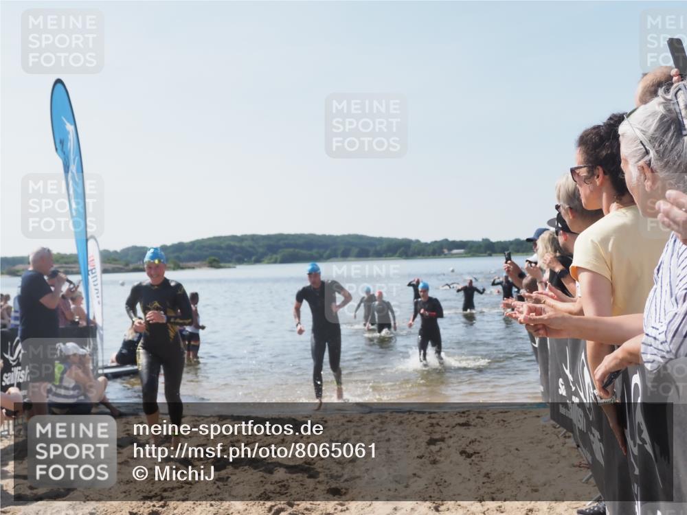 22.06.2025 - Viking Triathlon MichiJ http://msf.ph/oto/8065061 22.06.2025 10:30:14 Schwimmen 132, 175, 203, 374, 381, 491, 626, 643 meine-sportfotos.de