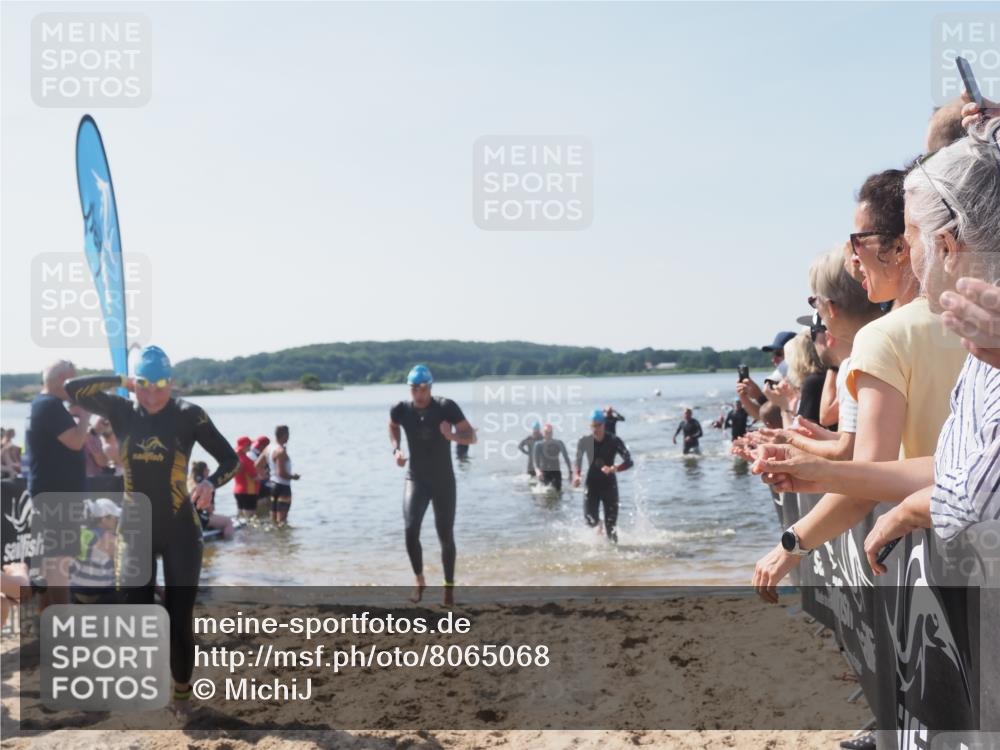 22.06.2025 - Viking Triathlon MichiJ http://msf.ph/oto/8065068 22.06.2025 10:30:15 Schwimmen 132, 175, 203, 374, 381, 491, 626, 643 meine-sportfotos.de