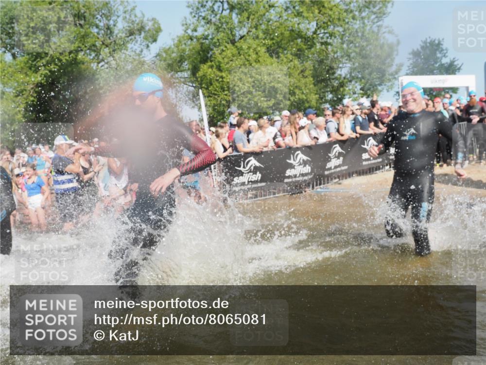 22.06.2025 - Viking Triathlon KatJ http://msf.ph/oto/8065081 22.06.2025 10:05:20 Schwimmen 57, 59, 61, 138, 171, 172, 228, 314, 346, 389, 418, 437, 536, 601, 655 meine-sportfotos.de