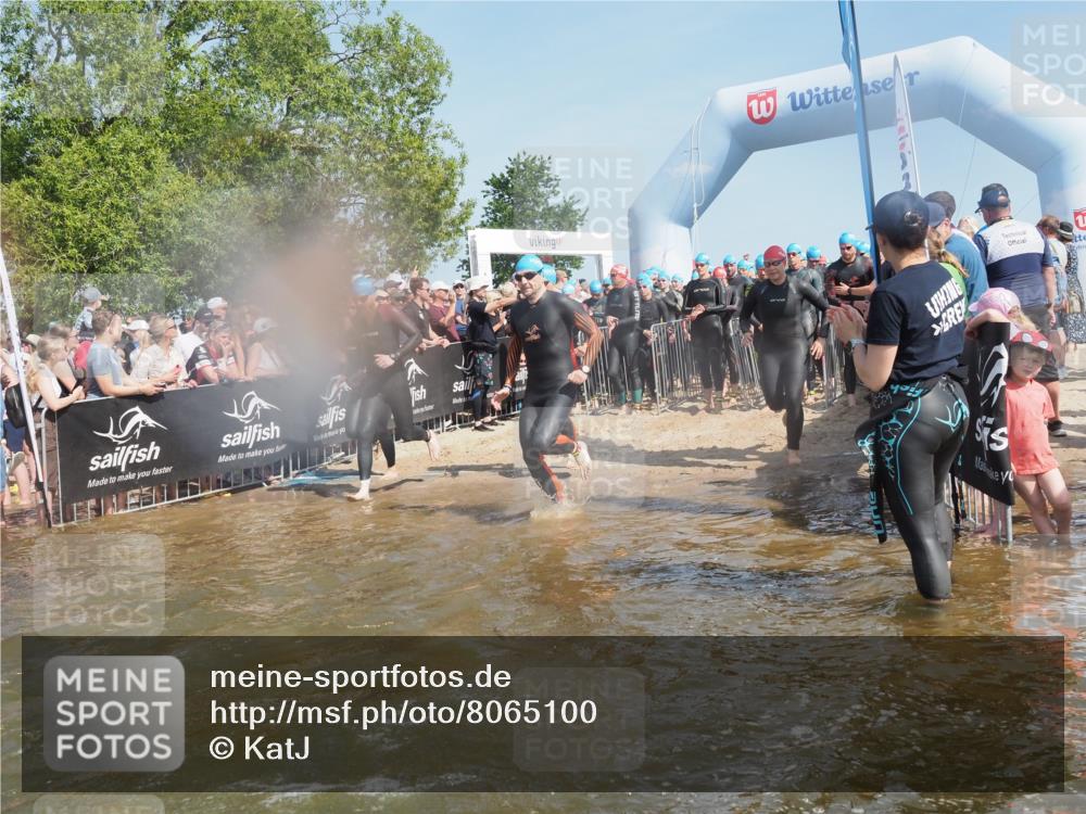 22.06.2025 - Viking Triathlon KatJ http://msf.ph/oto/8065100 22.06.2025 10:05:23 Schwimmen 57, 59, 61, 138, 171, 172, 228, 314, 346, 389, 418, 437, 536, 601, 655 meine-sportfotos.de