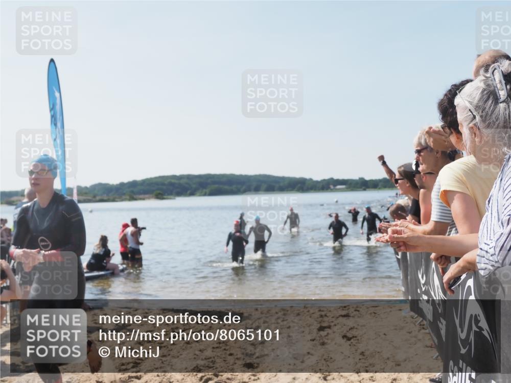 22.06.2025 - Viking Triathlon MichiJ http://msf.ph/oto/8065101 22.06.2025 10:30:18 Schwimmen 132, 374, 381, 491, 626, 643 meine-sportfotos.de