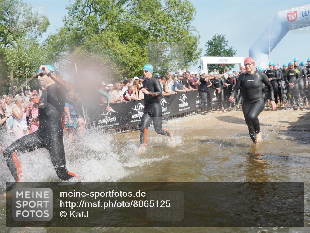 22.06.2025 - Viking Triathlon KatJ http://msf.ph/oto/8065125 22.06.2025 10:05:24 Schwimmen 57, 59, 61, 138, 150, 171, 172, 228, 314, 346, 389, 418, 437, 536, 601, 655 meine-sportfotos.de