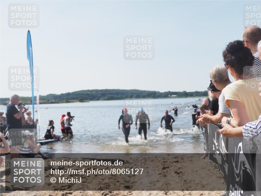 22.06.2025 - Viking Triathlon MichiJ http://msf.ph/oto/8065127 22.06.2025 10:30:21 Schwimmen 132, 381, 393, 491, 626, 643 meine-sportfotos.de