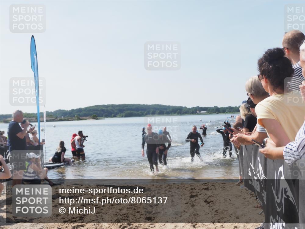 22.06.2025 - Viking Triathlon MichiJ http://msf.ph/oto/8065137 22.06.2025 10:30:22 Schwimmen 132, 381, 393, 491, 551, 626, 643 meine-sportfotos.de