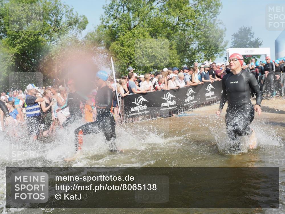 22.06.2025 - Viking Triathlon KatJ http://msf.ph/oto/8065138 22.06.2025 10:05:24 Schwimmen 57, 59, 61, 138, 150, 171, 172, 228, 314, 346, 389, 418, 437, 536, 601, 655 meine-sportfotos.de