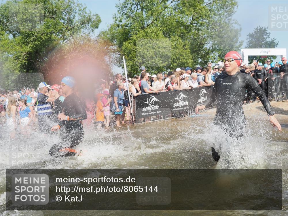 22.06.2025 - Viking Triathlon KatJ http://msf.ph/oto/8065144 22.06.2025 10:05:25 Schwimmen 57, 59, 61, 138, 150, 167, 181, 228, 314, 437, 536, 538, 601, 654, 655 meine-sportfotos.de