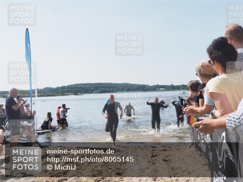 22.06.2025 - Viking Triathlon MichiJ http://msf.ph/oto/8065145 22.06.2025 10:30:23 Schwimmen 132, 381, 393, 491, 551, 626, 643 meine-sportfotos.de