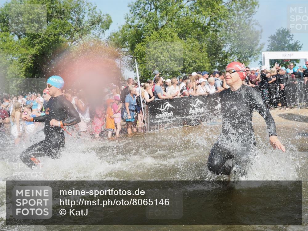 22.06.2025 - Viking Triathlon KatJ http://msf.ph/oto/8065146 22.06.2025 10:05:25 Schwimmen 57, 59, 61, 138, 150, 167, 181, 228, 314, 437, 536, 538, 601, 654, 655 meine-sportfotos.de