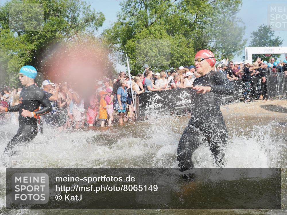 22.06.2025 - Viking Triathlon KatJ http://msf.ph/oto/8065149 22.06.2025 10:05:25 Schwimmen 57, 59, 61, 138, 150, 167, 181, 228, 314, 437, 536, 538, 601, 654, 655 meine-sportfotos.de
