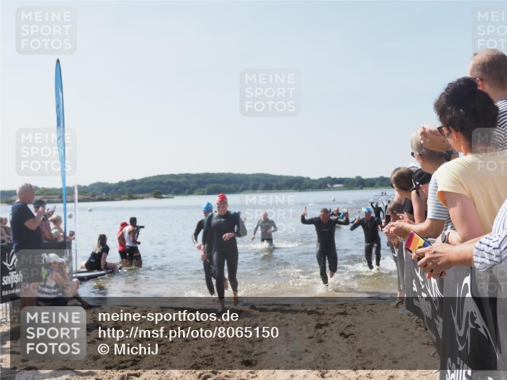 22.06.2025 - Viking Triathlon MichiJ http://msf.ph/oto/8065150 22.06.2025 10:30:24 Schwimmen 132, 381, 393, 491, 551, 626, 643 meine-sportfotos.de