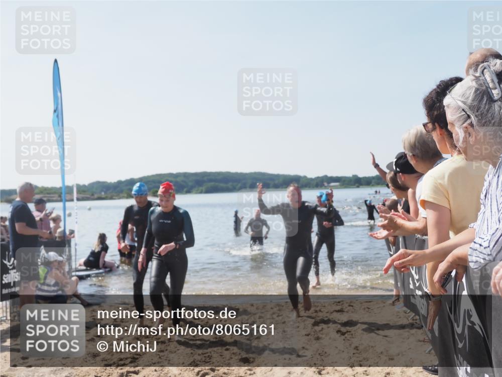 22.06.2025 - Viking Triathlon MichiJ http://msf.ph/oto/8065161 22.06.2025 10:30:25 Schwimmen 132, 381, 393, 491, 551, 626, 643 meine-sportfotos.de