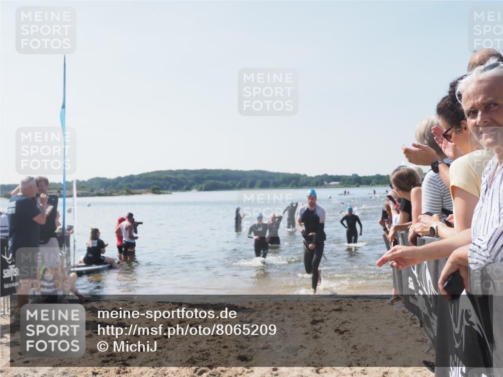 22.06.2025 - Viking Triathlon MichiJ http://msf.ph/oto/8065209 22.06.2025 10:30:37 Schwimmen 13, 188, 393, 551, 630, 651 meine-sportfotos.de