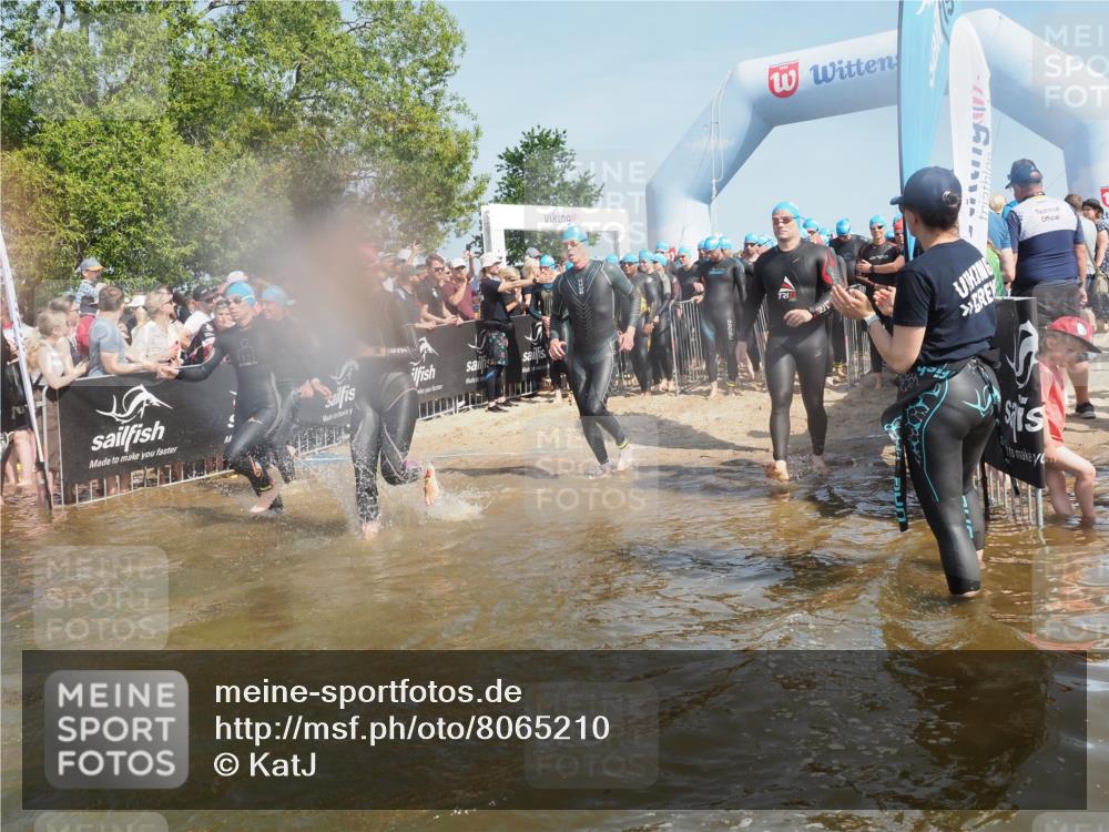 22.06.2025 - Viking Triathlon KatJ http://msf.ph/oto/8065210 22.06.2025 10:05:33 Schwimmen 22, 150, 167, 181, 210, 228, 437, 439, 462, 538, 553, 601, 603, 654, 655 meine-sportfotos.de