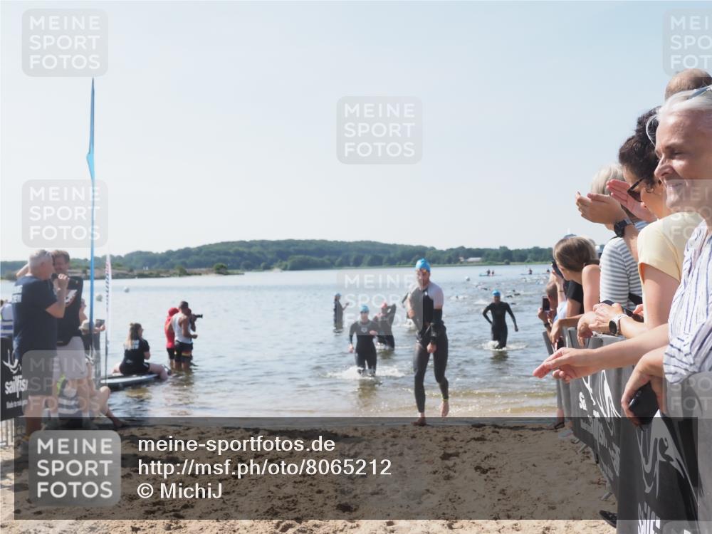 22.06.2025 - Viking Triathlon MichiJ http://msf.ph/oto/8065212 22.06.2025 10:30:38 Schwimmen 13, 188, 393, 551, 630, 651 meine-sportfotos.de