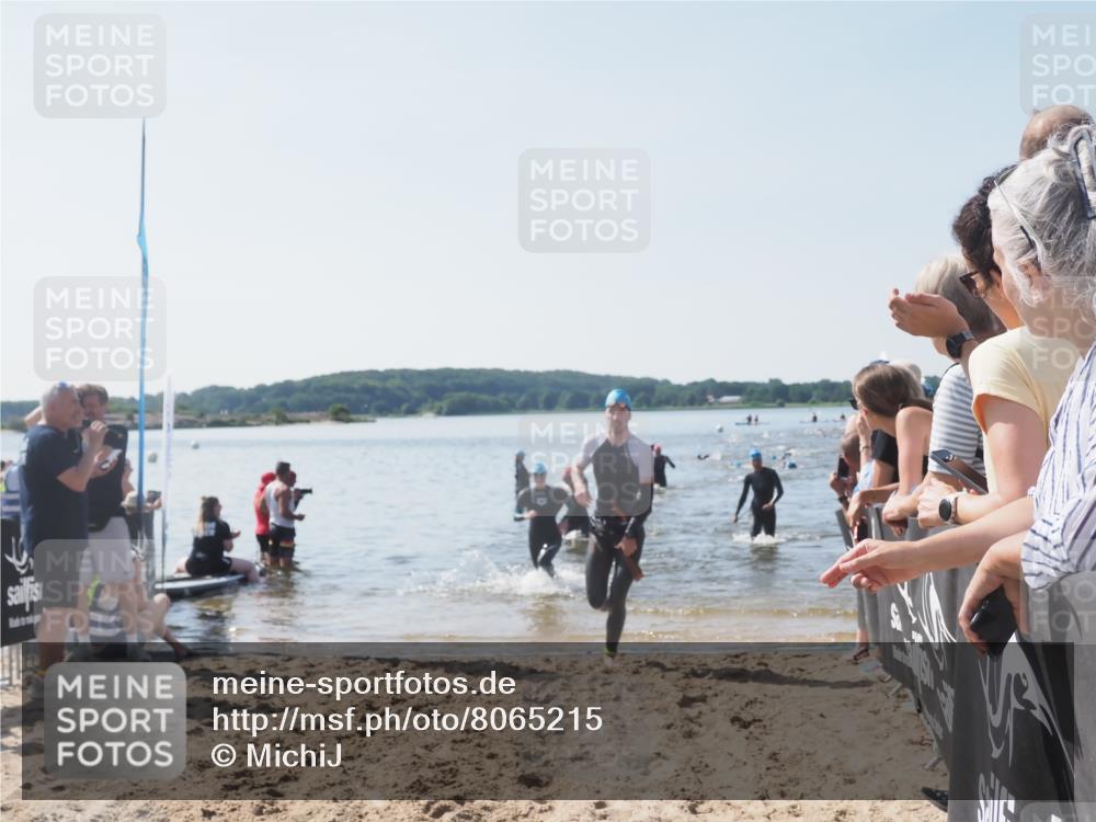 22.06.2025 - Viking Triathlon MichiJ http://msf.ph/oto/8065215 22.06.2025 10:30:38 Schwimmen 13, 188, 393, 551, 630, 651 meine-sportfotos.de