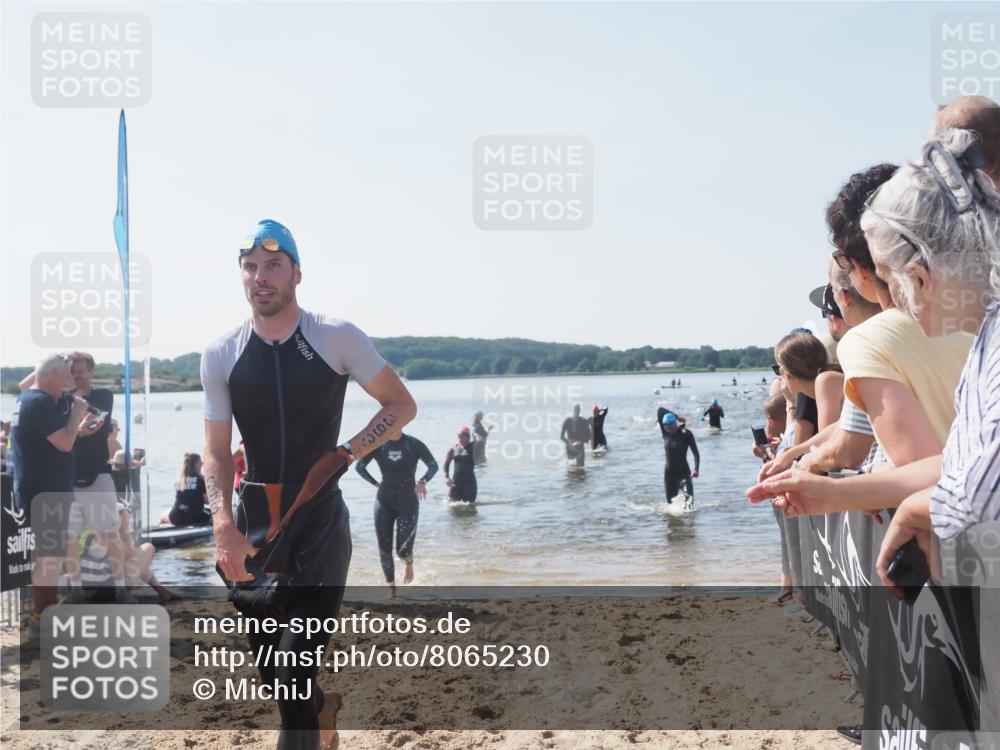 22.06.2025 - Viking Triathlon MichiJ http://msf.ph/oto/8065230 22.06.2025 10:30:40 Schwimmen 13, 188, 393, 444, 551, 630, 651 meine-sportfotos.de
