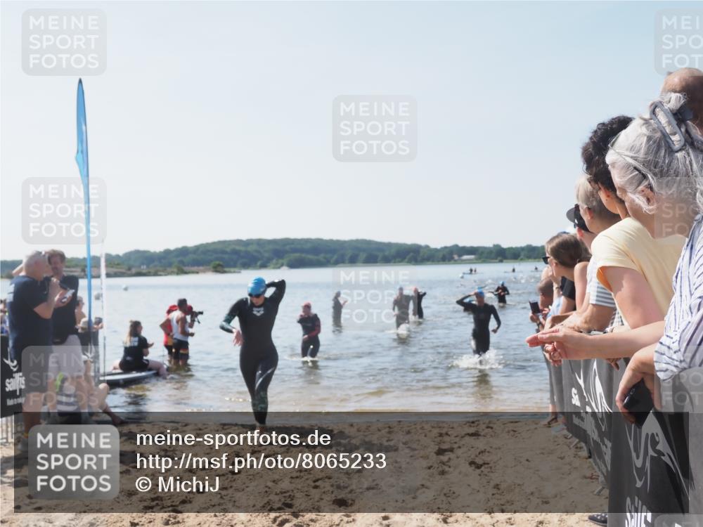 22.06.2025 - Viking Triathlon MichiJ http://msf.ph/oto/8065233 22.06.2025 10:30:41 Schwimmen 13, 188, 444, 551, 630, 651 meine-sportfotos.de