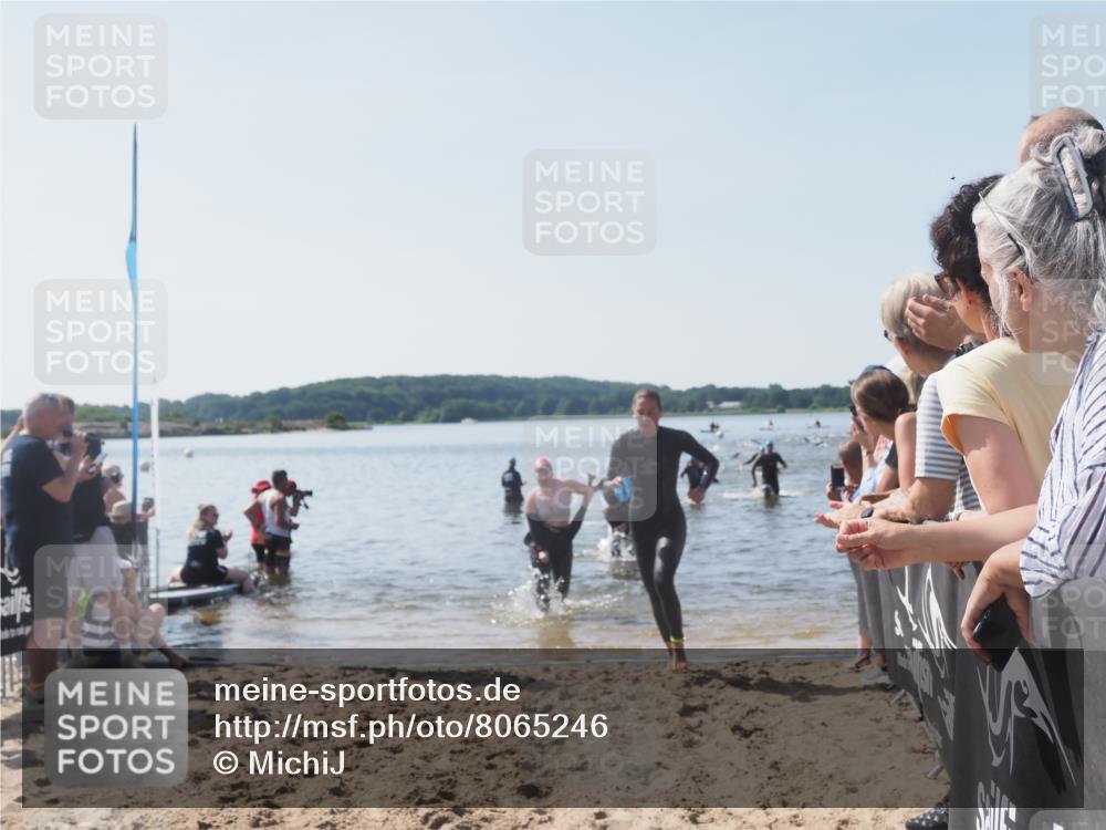 22.06.2025 - Viking Triathlon MichiJ http://msf.ph/oto/8065246 22.06.2025 10:30:45 Schwimmen 13, 162, 188, 444, 630, 651 meine-sportfotos.de