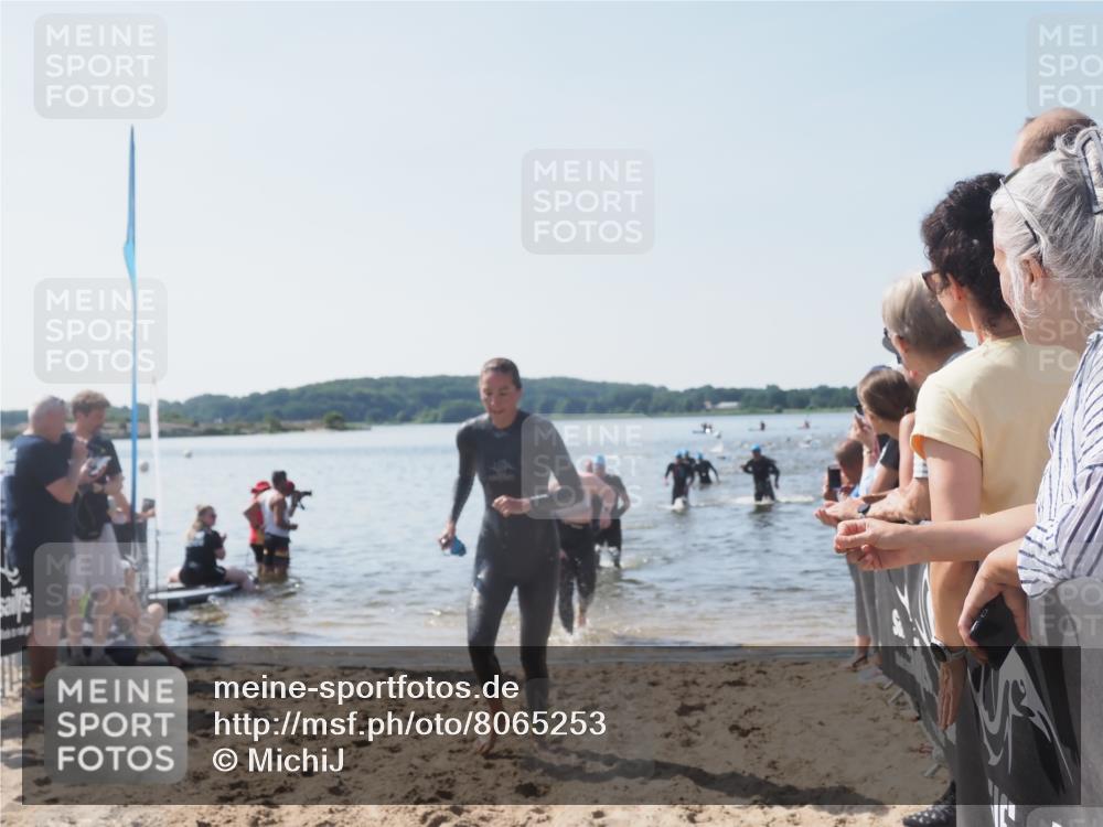 22.06.2025 - Viking Triathlon MichiJ http://msf.ph/oto/8065253 22.06.2025 10:30:46 Schwimmen 13, 45, 162, 188, 444, 630, 651 meine-sportfotos.de