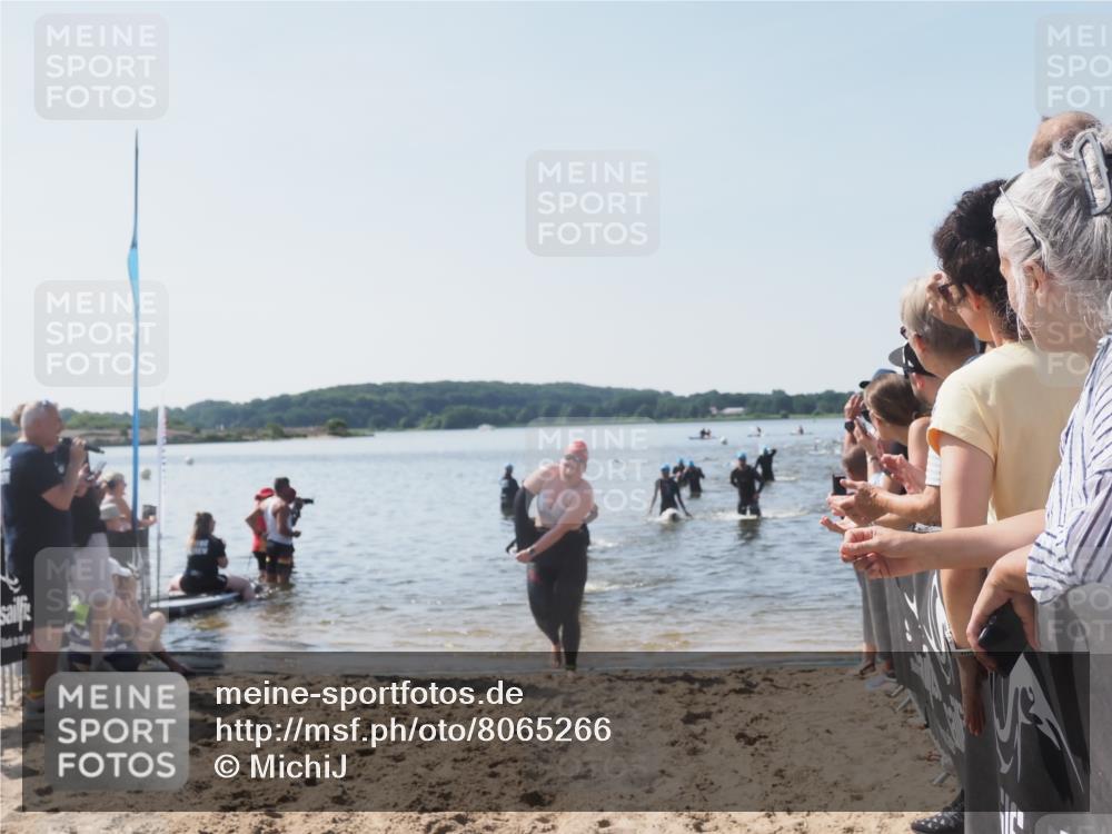 22.06.2025 - Viking Triathlon MichiJ http://msf.ph/oto/8065266 22.06.2025 10:30:48 Schwimmen 13, 45, 162, 188, 444, 510, 630, 651 meine-sportfotos.de