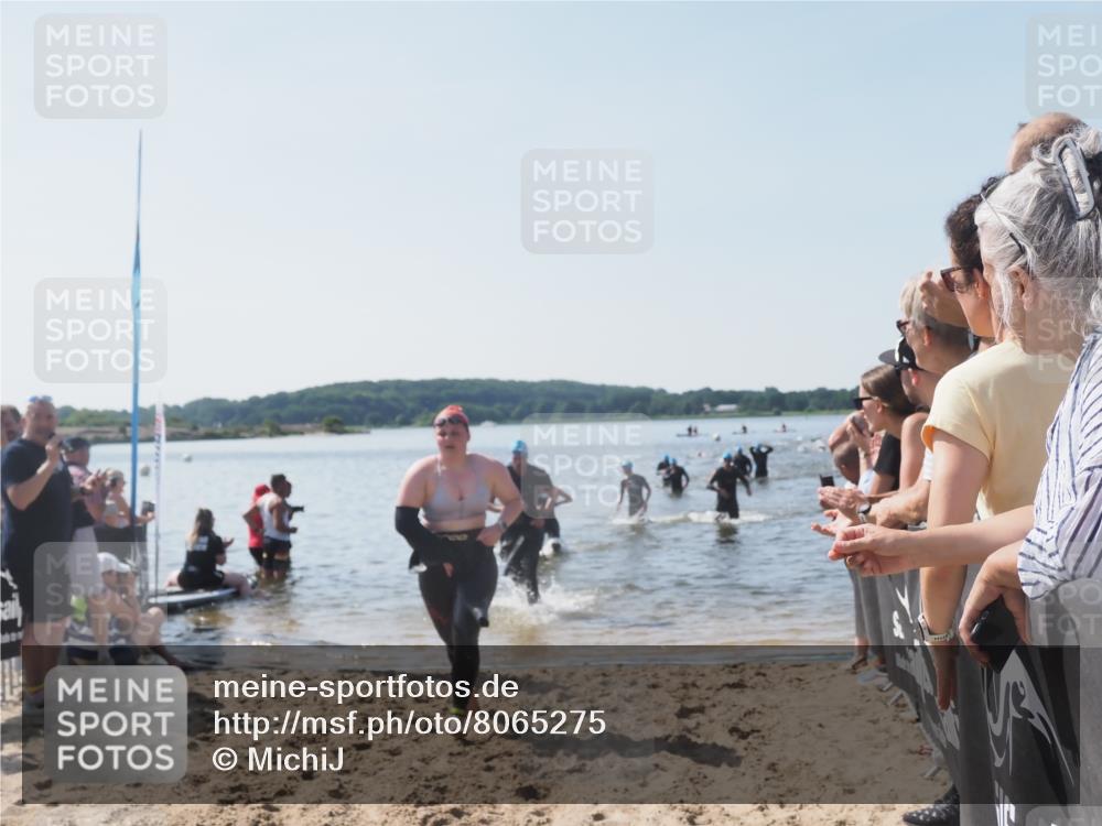 22.06.2025 - Viking Triathlon MichiJ http://msf.ph/oto/8065275 22.06.2025 10:30:49 Schwimmen 45, 162, 188, 444, 510, 630, 651 meine-sportfotos.de
