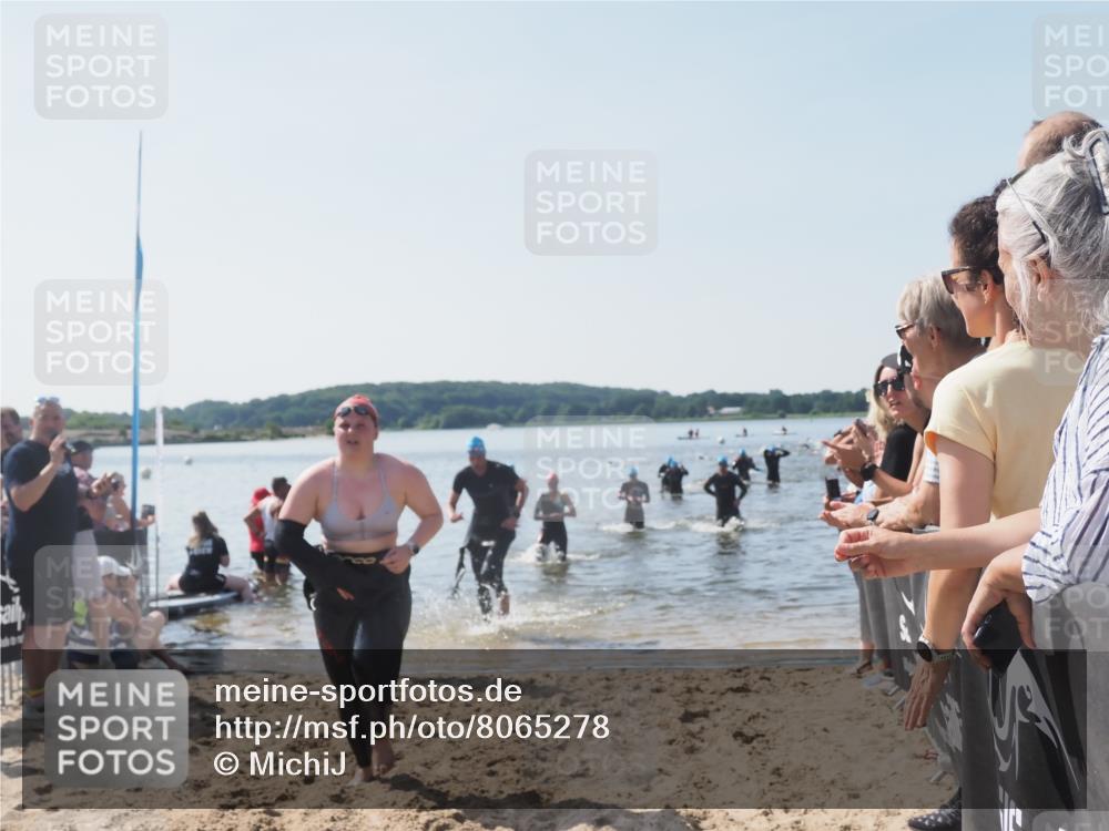 22.06.2025 - Viking Triathlon MichiJ http://msf.ph/oto/8065278 22.06.2025 10:30:50 Schwimmen 45, 162, 188, 444, 510, 630, 651 meine-sportfotos.de
