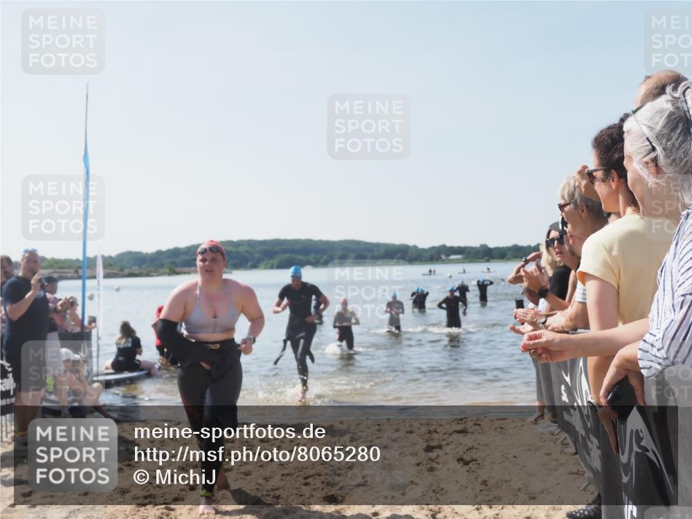 22.06.2025 - Viking Triathlon MichiJ http://msf.ph/oto/8065280 22.06.2025 10:30:50 Schwimmen 45, 162, 188, 444, 510, 630, 651 meine-sportfotos.de