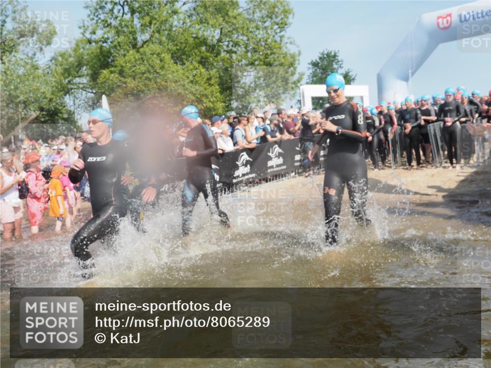 22.06.2025 - Viking Triathlon KatJ http://msf.ph/oto/8065289 22.06.2025 10:05:39 Schwimmen 22, 65, 83, 135, 167, 181, 194, 210, 361, 379, 439, 462, 511, 517, 538, 553, 603, 653, 654 meine-sportfotos.de