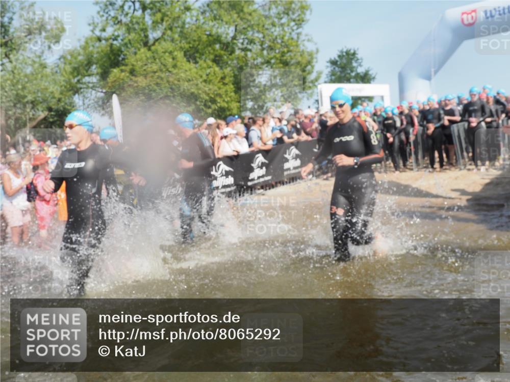 22.06.2025 - Viking Triathlon KatJ http://msf.ph/oto/8065292 22.06.2025 10:05:39 Schwimmen 22, 65, 83, 135, 167, 181, 194, 210, 361, 379, 439, 462, 511, 517, 538, 553, 603, 653, 654 meine-sportfotos.de