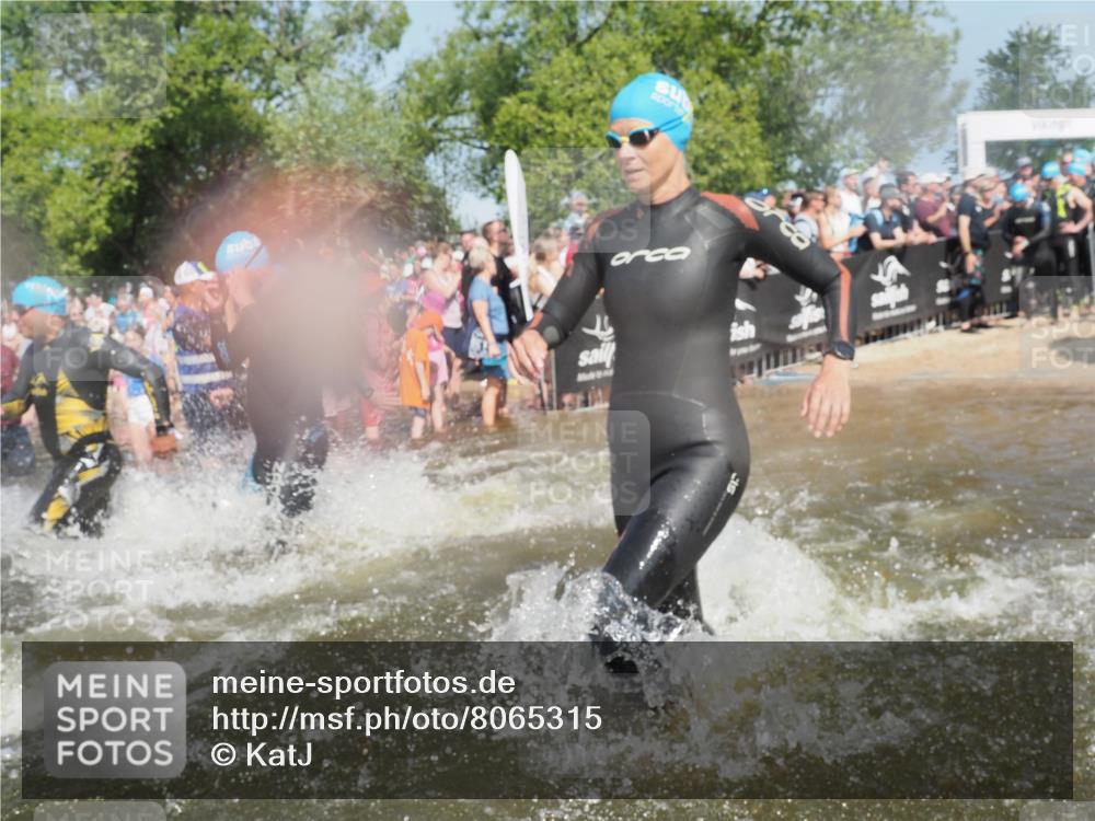 22.06.2025 - Viking Triathlon KatJ http://msf.ph/oto/8065315 22.06.2025 10:05:40 Schwimmen 22, 65, 83, 135, 194, 210, 361, 379, 439, 462, 511, 517, 553, 603, 653 meine-sportfotos.de