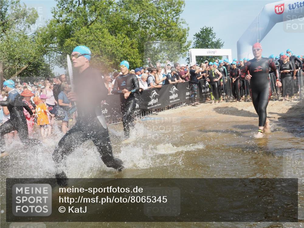 22.06.2025 - Viking Triathlon KatJ http://msf.ph/oto/8065345 22.06.2025 10:05:43 Schwimmen 22, 65, 83, 135, 194, 210, 361, 379, 439, 462, 511, 517, 553, 653 meine-sportfotos.de
