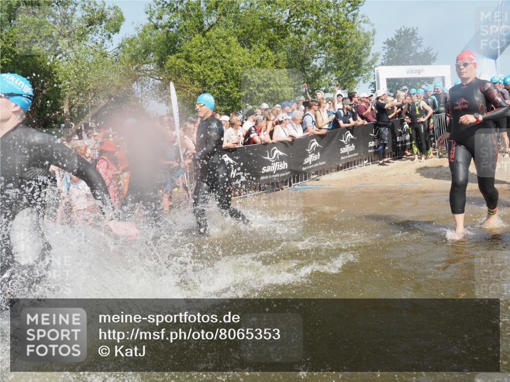 22.06.2025 - Viking Triathlon KatJ http://msf.ph/oto/8065353 22.06.2025 10:05:43 Schwimmen 22, 65, 83, 135, 194, 210, 361, 379, 439, 462, 511, 517, 553, 653 meine-sportfotos.de
